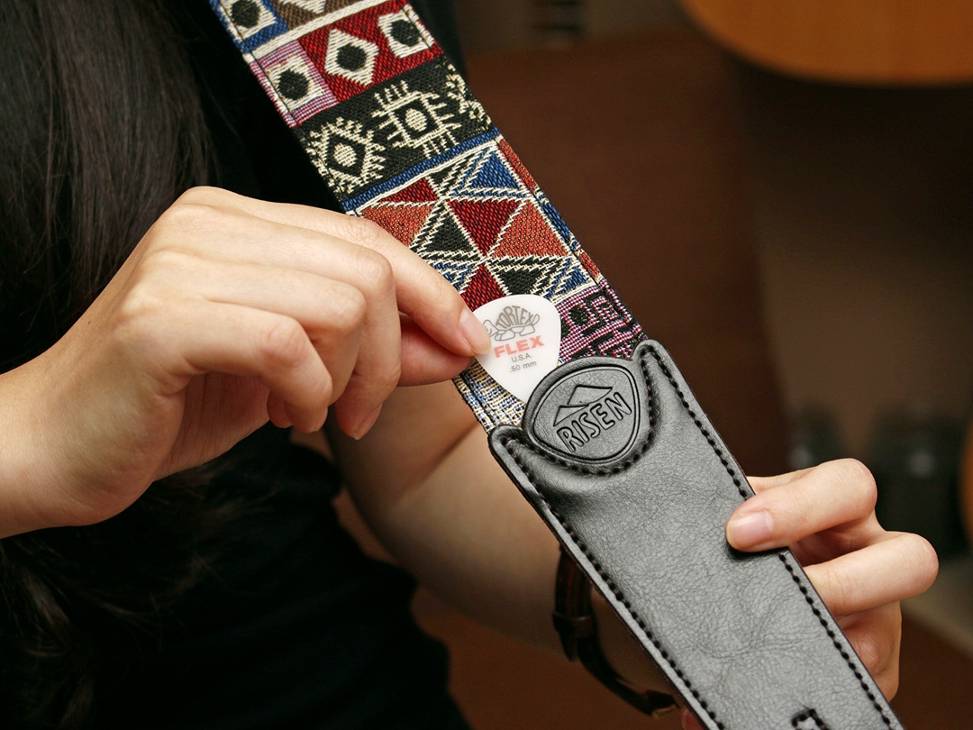 Risen_民族風背帶_3